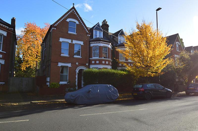 2 Bedroom Top Floor Flat, West Dulwich Free Street Parking Лондон Экстерьер фото