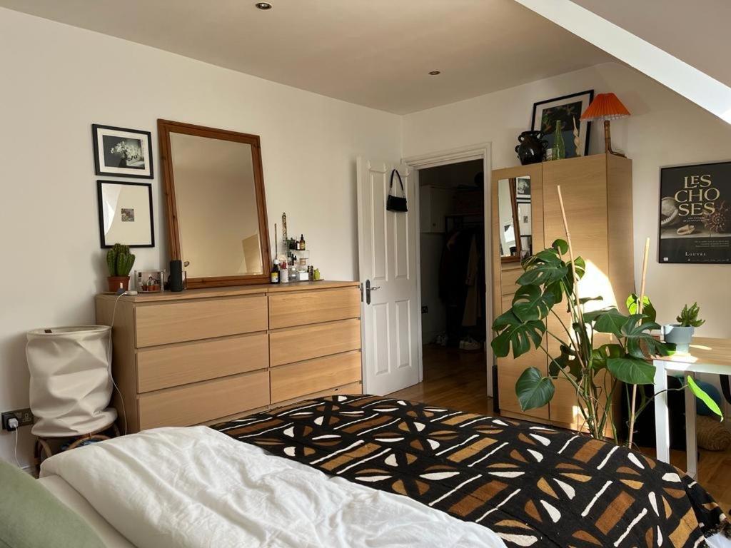 2 Bedroom Top Floor Flat, West Dulwich Free Street Parking Лондон Экстерьер фото