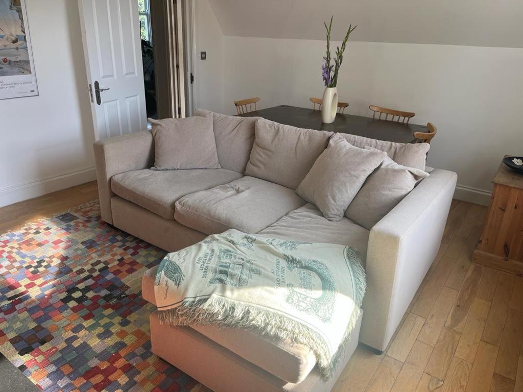 2 Bedroom Top Floor Flat, West Dulwich Free Street Parking Лондон Экстерьер фото